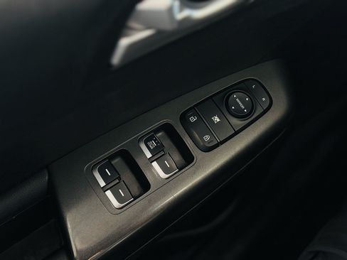 Used 2020 Kia Sportage LX AWD/4WD image 32