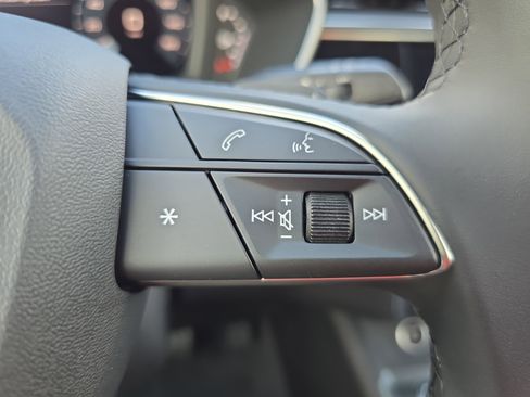 New 2025 Audi Q3 2.0T Premium image 18