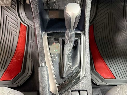 Used 2014 Toyota Corolla LE FWD image 21
