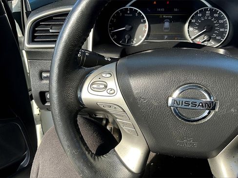 Used 2018 Nissan Murano SL w/ Moonroof Package image 17