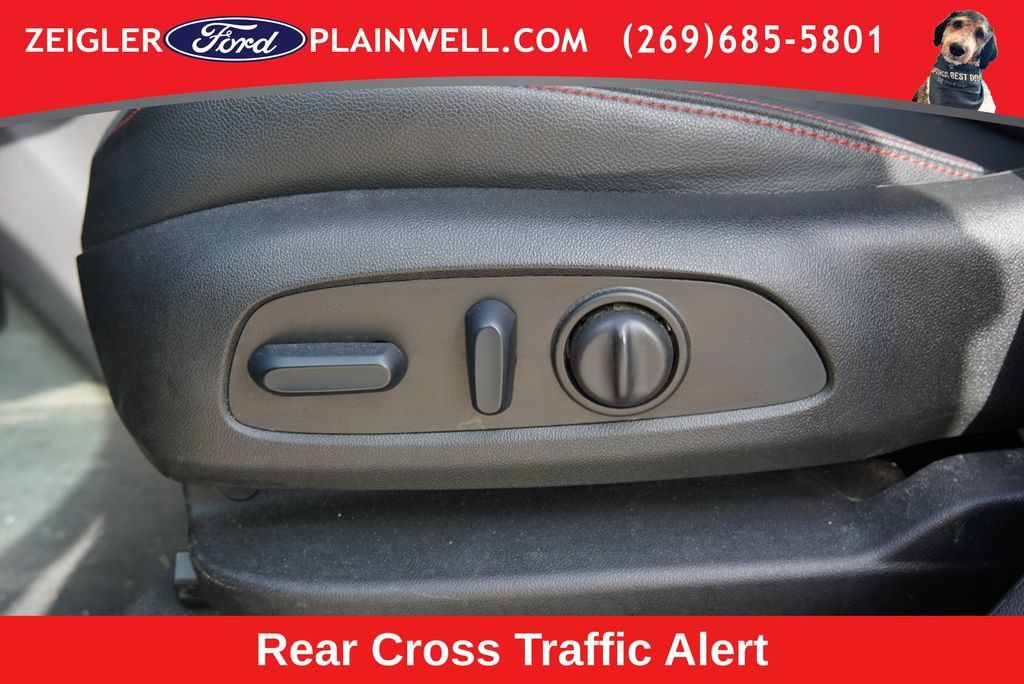 Used 2023 Chevrolet Equinox RS w/ LPO, Floor Liner Package FWD image 18