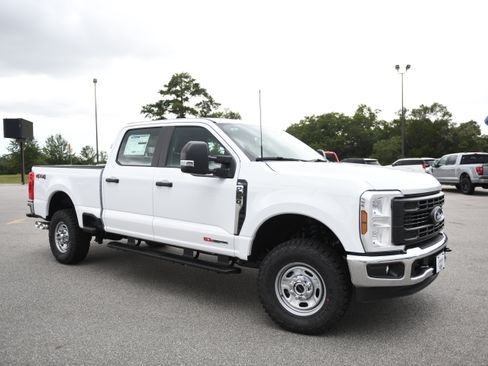 New 2026 Ford F250 XL AWD/4WD image 1