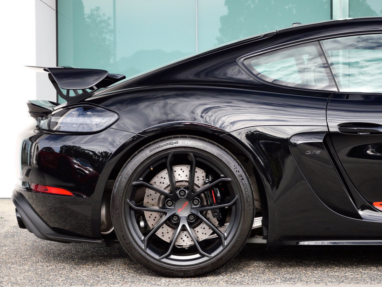 Used 2022 Porsche 718 Cayman GT4 RWD image 10