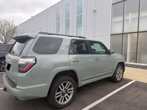 Used 2022 Toyota 4Runner TRD Sport w/ Technology Package AWD/4WD image 4