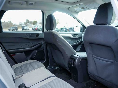 Certified 2022 Ford Escape SE w/ SE Sport Appearance Package image 18