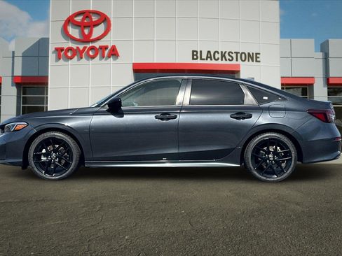 Used 2025 Honda Civic Sport image 6