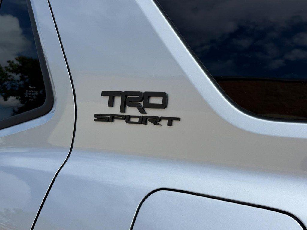 Used 2025 Toyota 4Runner TRD Sport AWD/4WD image 8