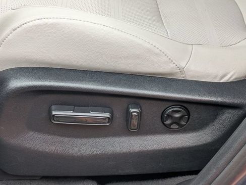 Used 2017 Honda CR-V Touring image 15