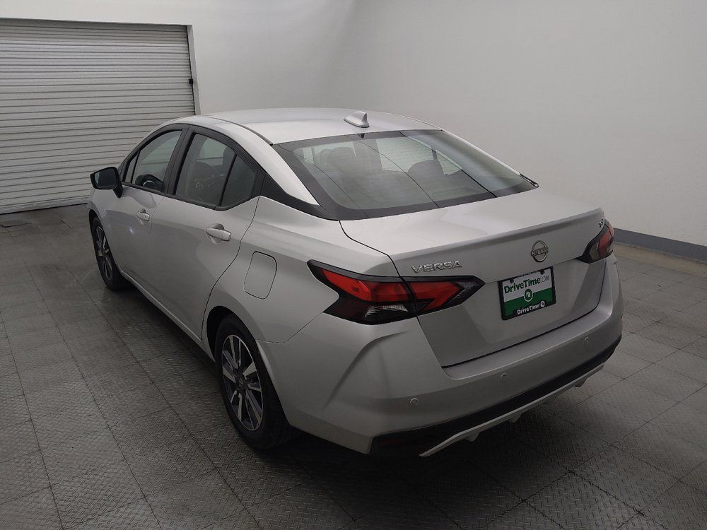 Used 2023 Nissan Versa SV FWD image 5
