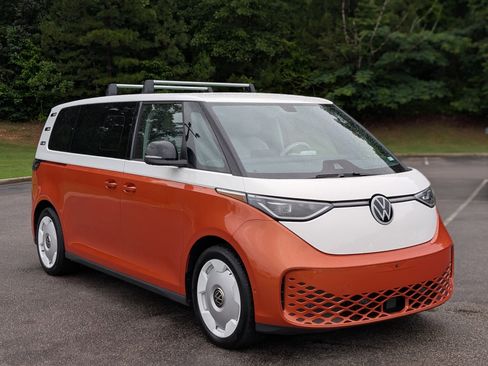 Used 2025 Volkswagen ID. Buzz 1st Edition AWD/4WD image 11