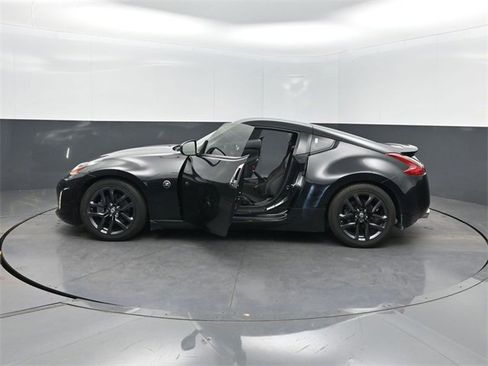 Used 2020 Nissan 370Z Touring w/ Aerodynamics Package image 31