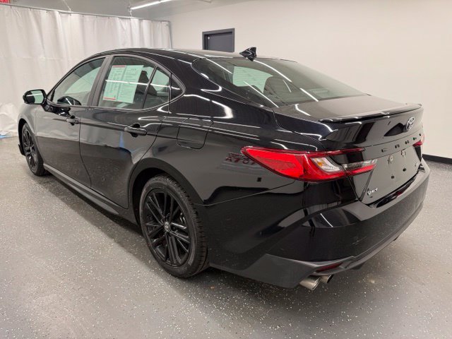 Certified 2025 Toyota Camry SE FWD image 4