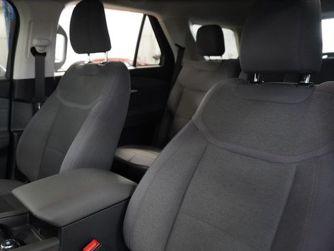 New 2026 Ford Explorer Active RWD image 19