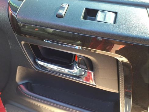 Used 2021 Toyota 4Runner Venture w/ Moonroof Package AWD/4WD image 18