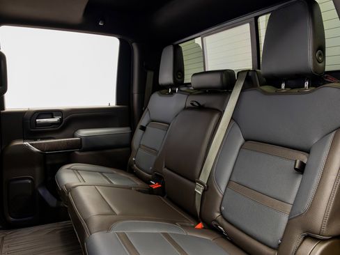 Used 2023 GMC Sierra 2500 Denali w/ Denali Ultimate Package AWD/4WD image 36