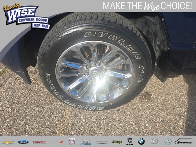 Used 2023 RAM 1500 Laramie AWD/4WD image 9