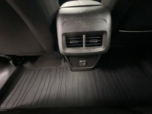 Certified 2023 GMC Terrain SLE w/ Driver Convenience Package AWD/4WD image 20