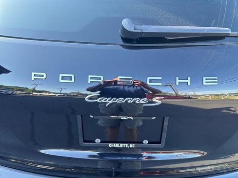 Used 2017 Porsche Cayenne S AWD/4WD image 36