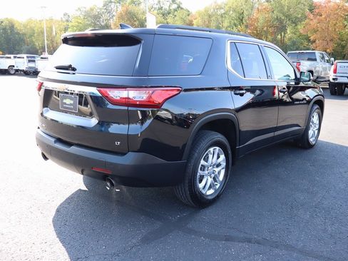 Used 2021 Chevrolet Traverse LT image 36
