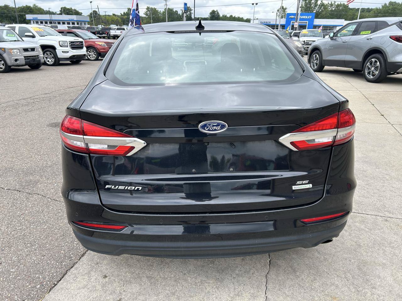Used 2020 Ford Fusion SE FWD image 6