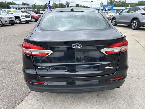 Used 2020 Ford Fusion SE FWD image 6