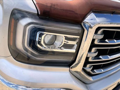 Used 2018 GMC Sierra 1500 SLT image 24