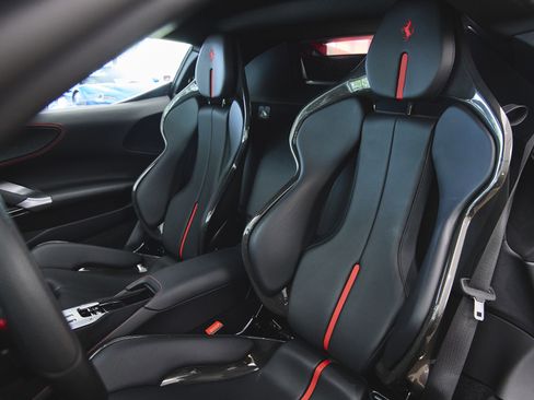 Used 2022 Ferrari SF90 Stradale image 10