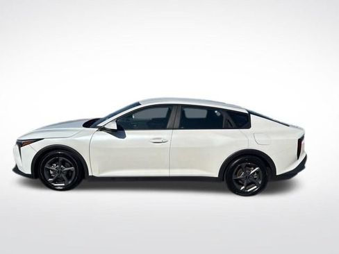 Used 2025 Kia K4 FWD image 2
