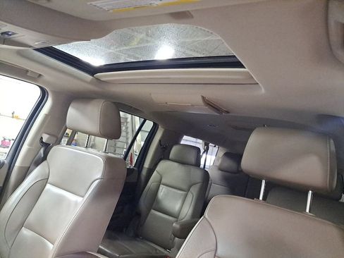 Used 2018 Chevrolet Suburban LT w/ LT Signature Package image 36