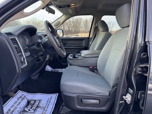 Used 2017 RAM 1500 Express w/ Black Ram 1500 Express Group image 14