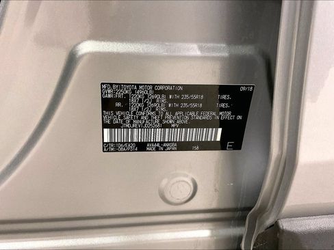 Used 2018 Toyota RAV4 Limited AWD/4WD image 18