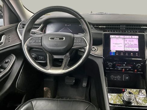 Used 2022 Jeep Grand Cherokee L Limited RWD image 6