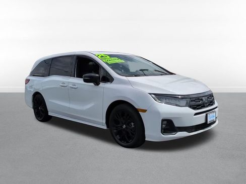 Used 2025 Honda Odyssey Sport-L image 3