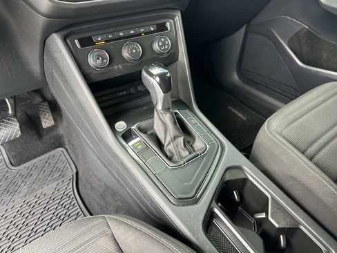 Used 2022 Volkswagen Tiguan S image 25