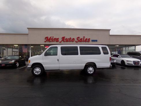 Used 2001 Ford E-350 and Econoline 350 XL image 1