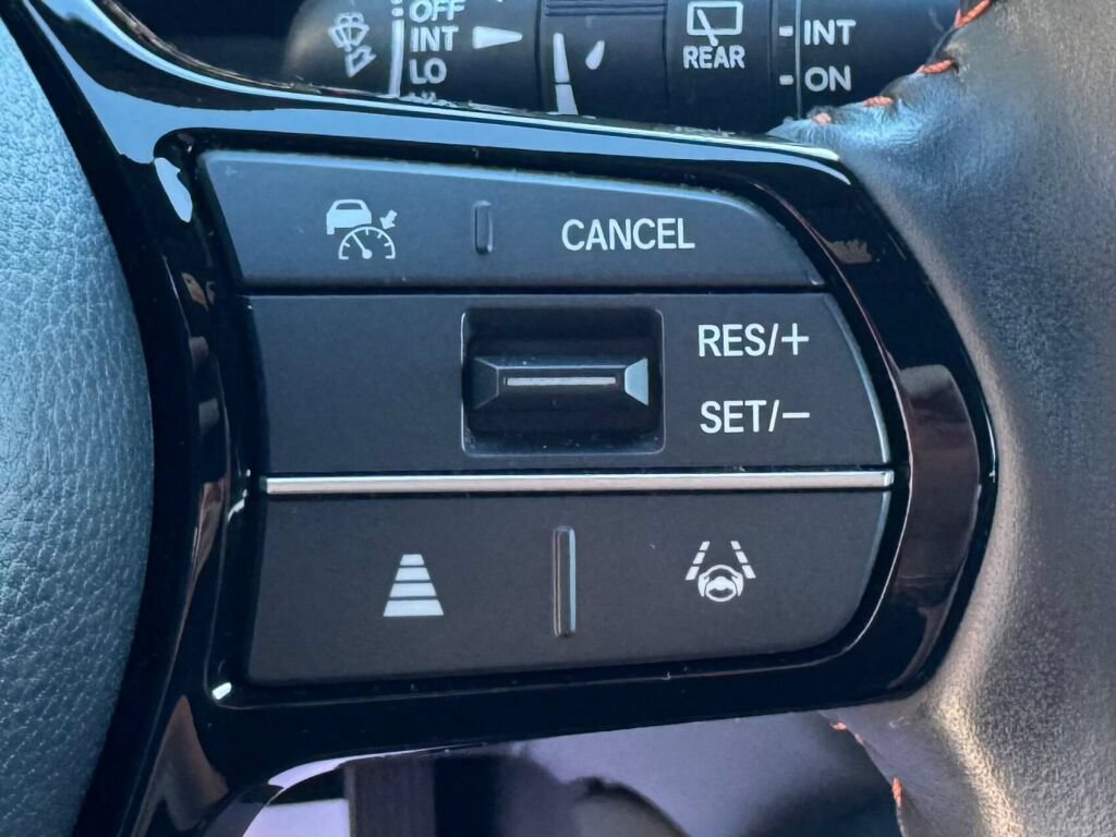 Used 2025 Honda HR-V Sport image 25