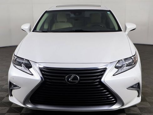 Used 2018 Lexus ES 350 w/ Ultra Luxury Package image 14