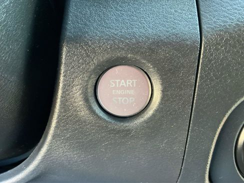 Used 2022 Nissan Frontier PRO-4X AWD/4WD image 34