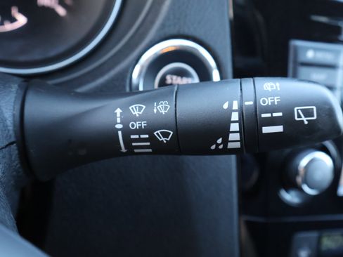 Used 2018 Nissan Rogue SL FWD image 44