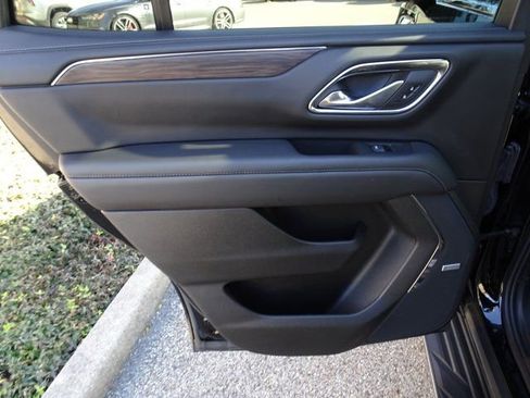 Certified 2023 Chevrolet Tahoe LT w/ LT Signature Plus Package image 17