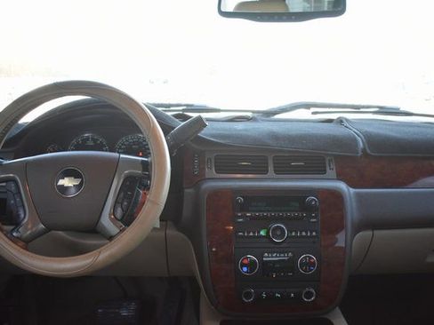 Used 2010 Chevrolet Silverado 1500 LTZ w/ Convenience Package image 30