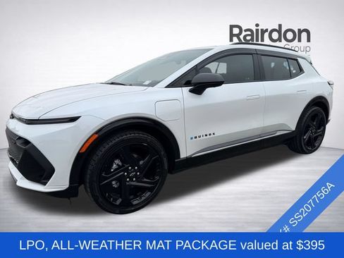 Used 2025 Chevrolet Equinox EV RS w/ LPO, All-Weather Mat Package FWD image 3