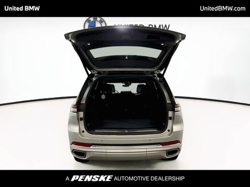 Used 2022 Jeep Grand Cherokee Summit w/ Adv Protech Group IV AWD/4WD image 21