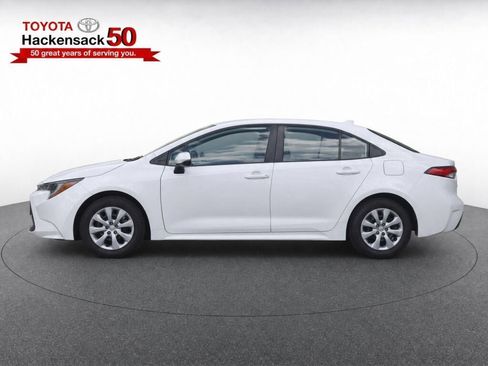 Used 2023 Toyota Corolla LE FWD image 38