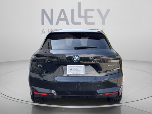 Used 2023 BMW iX xDrive50 w/ Premium Package AWD/4WD image 5