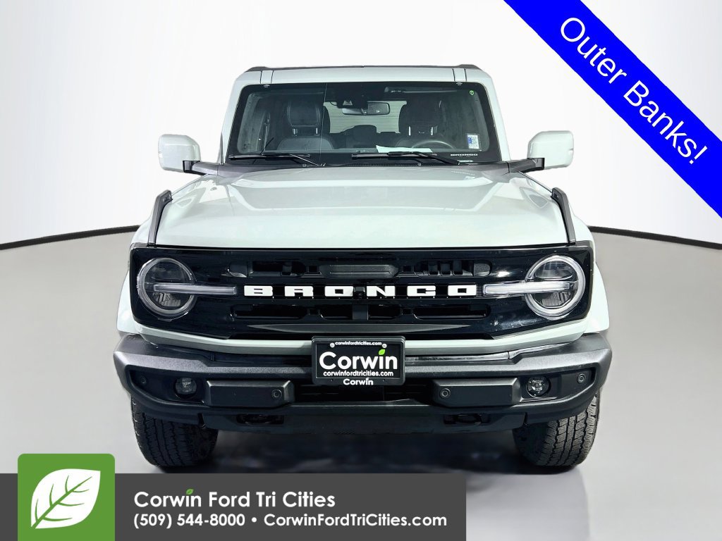 Used 2024 Ford Bronco Outer Banks AWD/4WD image 3