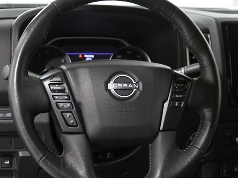 Used 2023 Nissan Frontier SV w/ SV Convenience Package image 7