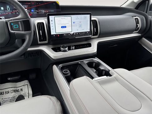 New 2025 Ford Expedition Max Active image 11