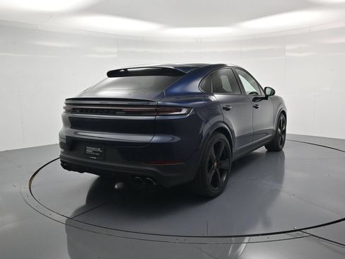 Used 2025 Porsche Cayenne Coupe AWD/4WD image 44