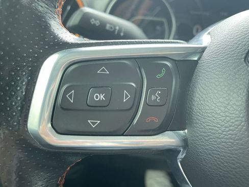 Used 2021 Jeep Gladiator Mojave AWD/4WD image 11